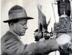 Vilasana with his Trébol