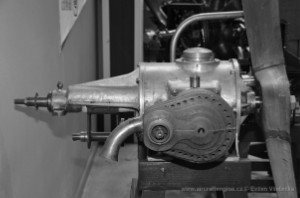 Motor Farcot en vista lateral