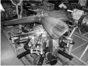 Motor FIMA, abatido y hélice de molinete