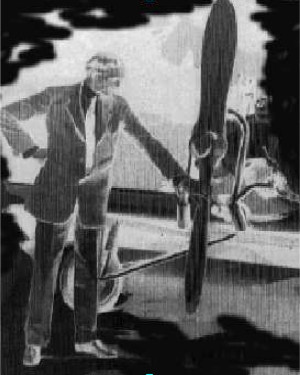 El propio Ford junto a su avión