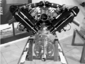 Hispano-Suiza V8 with short exhaust pipes
