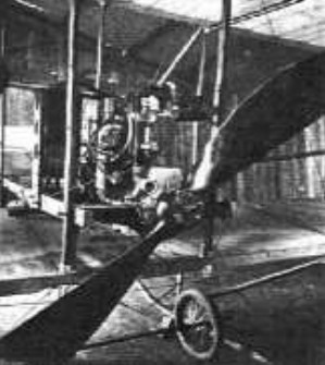 Photo of an installed Humber engine