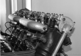 Details of ducts to cylinders