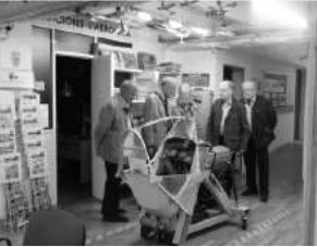 Visit of Elizalde employees to the Tigre at the Aeroteca
