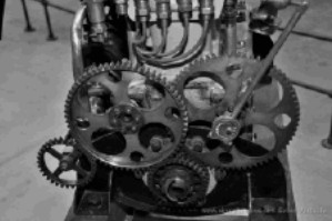Control for Labor-Piquer engine lubrication system