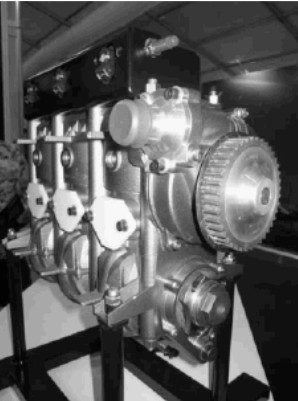 Lycoming EL-060, water pump side
