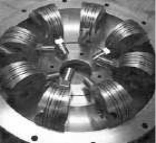 Set of pistons in the circular semi-cylinder