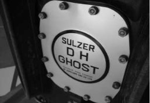 Detalle de la placa frontal del Sulzer DH Ghost