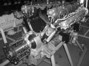 El Sunbeam V-12 por delante