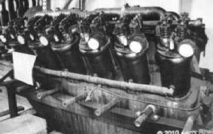 Curtiss V4 at the Smithsoniano, Photo by Larry Rinek